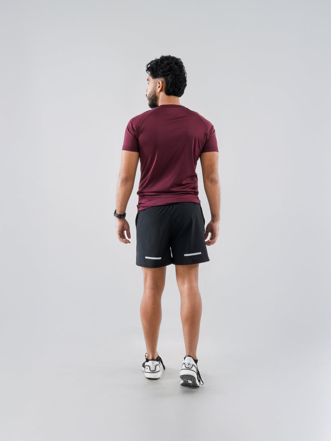 Camiseta Deportiva Básica Vinotinto Oscuro Para Hombre