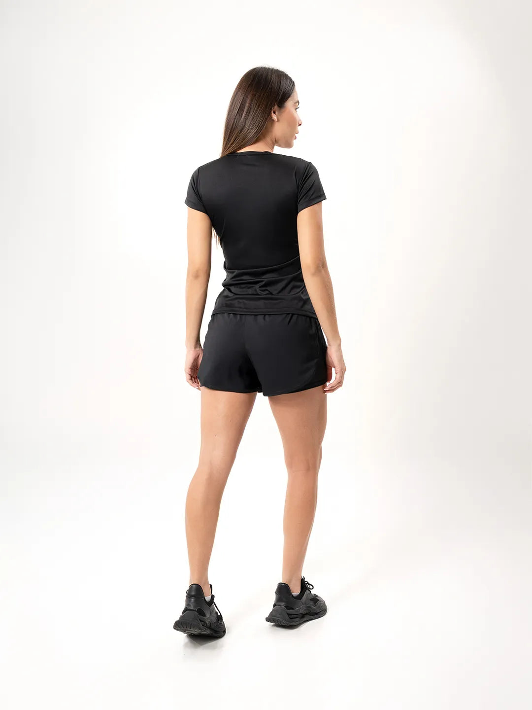 Camiseta Deportiva Básica para Mujer – Negro