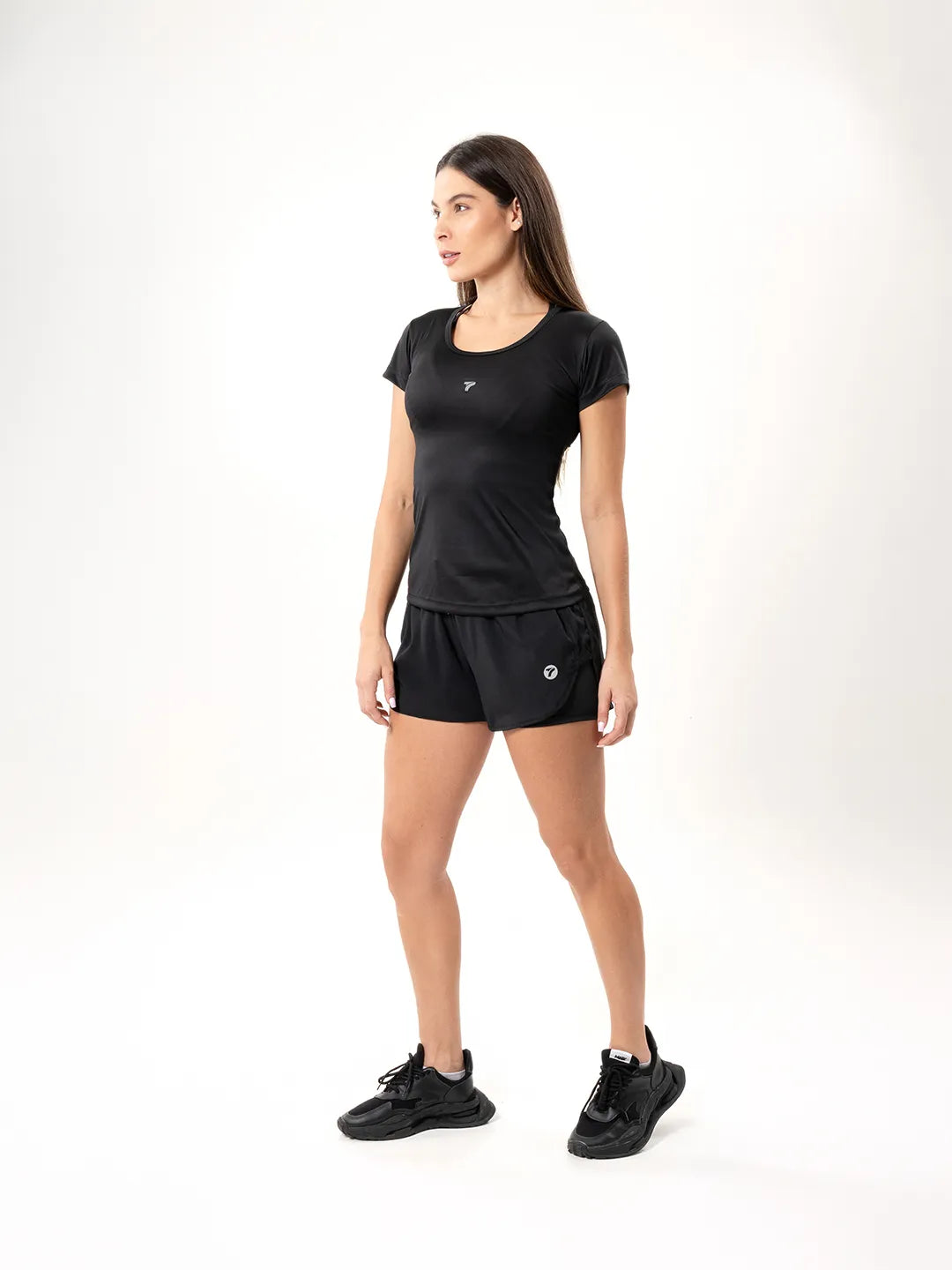 Camiseta Deportiva Básica para Mujer – Negro