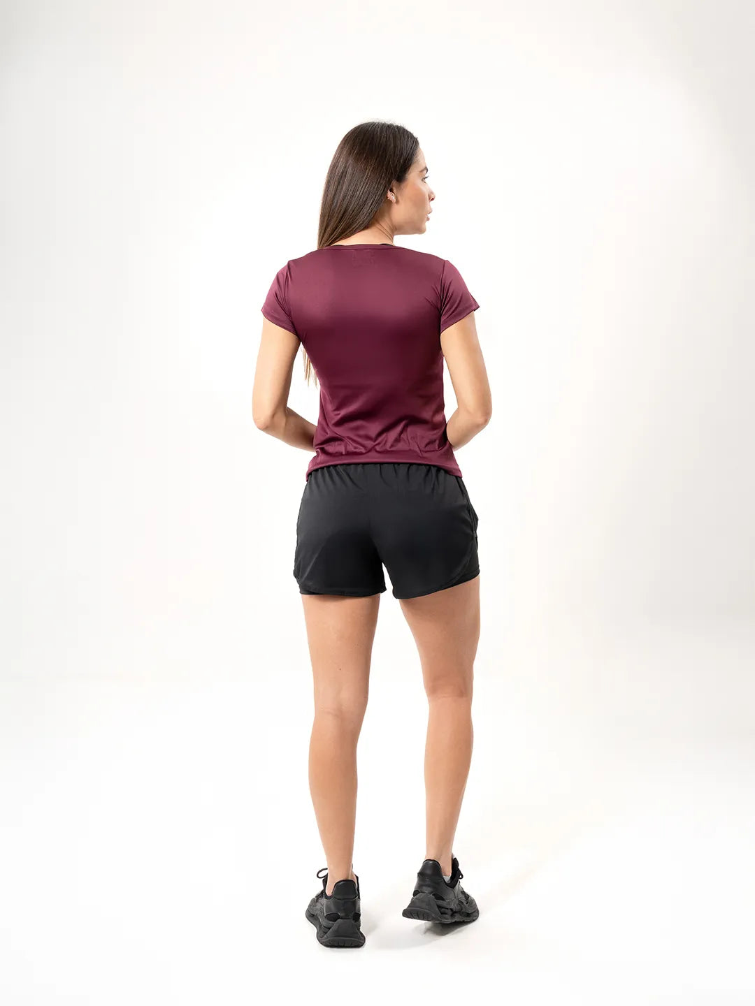 Camiseta Deportiva Básica para Mujer – Vinotinto Oscuro