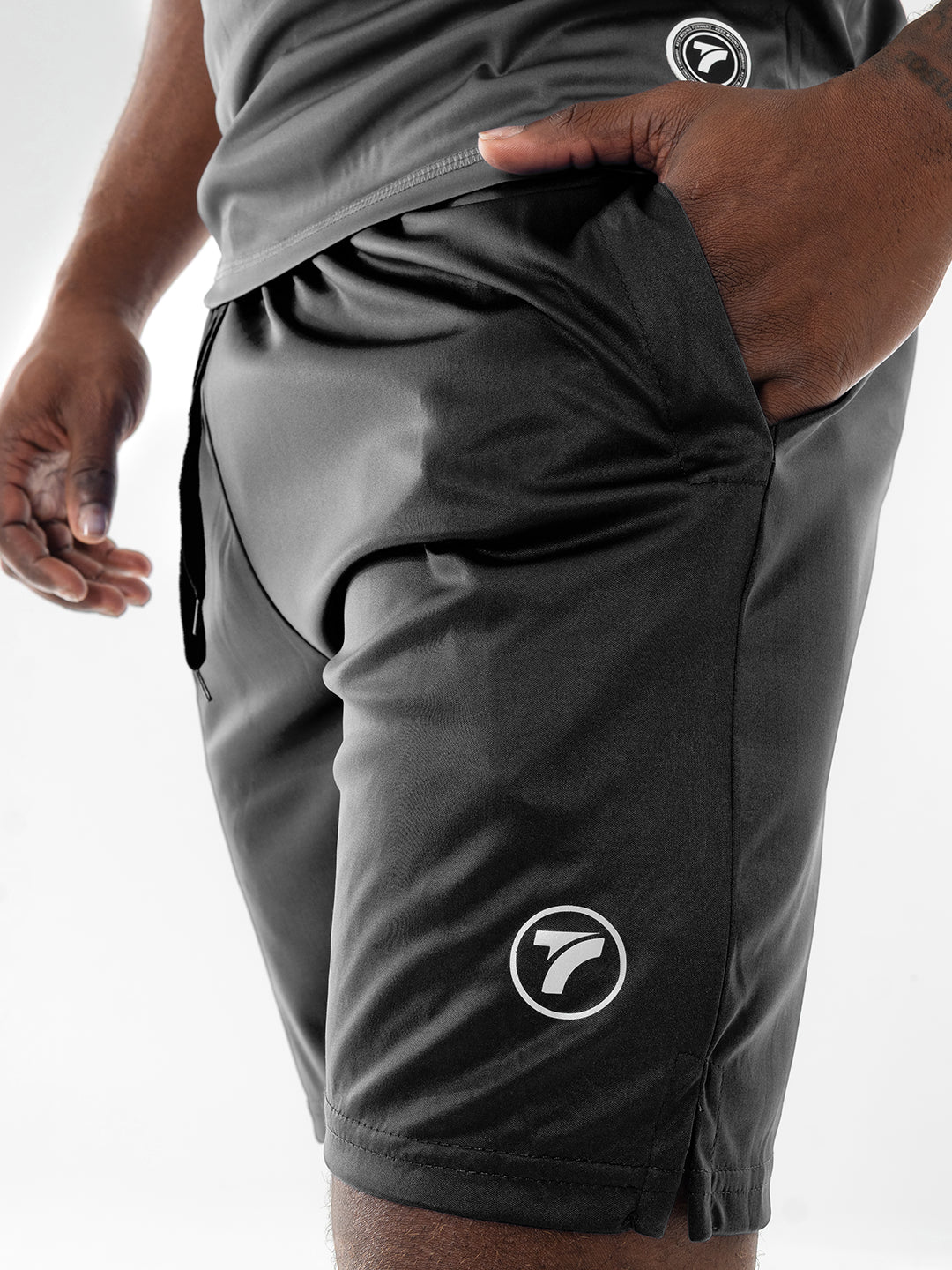 Pantaloneta Deportiva de Hombre en Microfibra – Negro