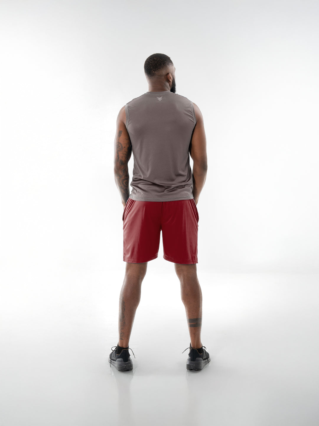 Pantaloneta Deportiva de Hombre en Microfibra – Vinotinto Oscuro