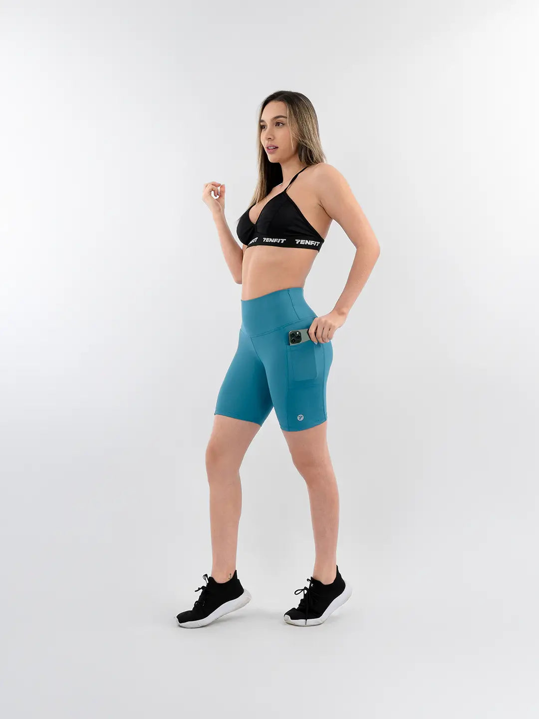 Short Deportivo de Mujer Media Pierna con Bolsillo Clásico – Azul Petróleo