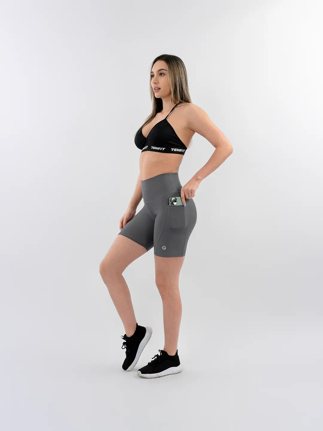 Short Deportivo de Mujer Media Pierna con Bolsillo Clásico – Gris Oscuro