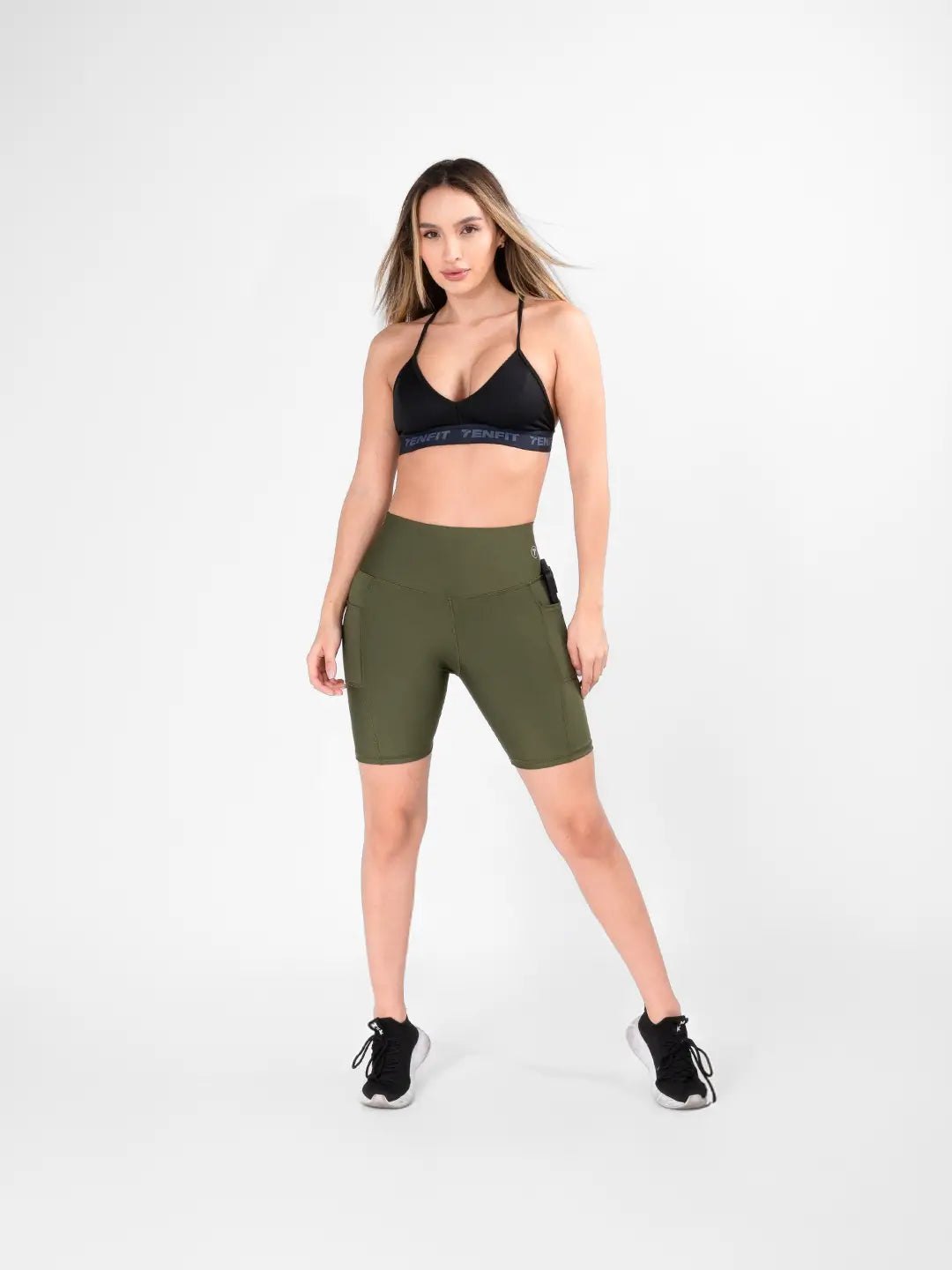 Short Deportivo de Mujer Media Pierna con Bolsillo Clásico – Verde Militar