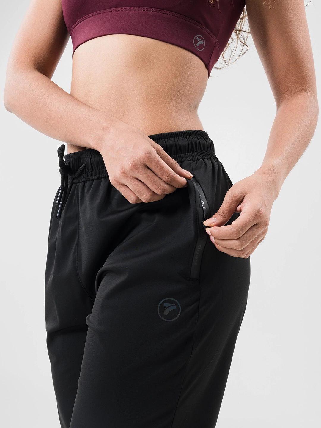 Sudadera Deportiva de Mujer Core – Negro